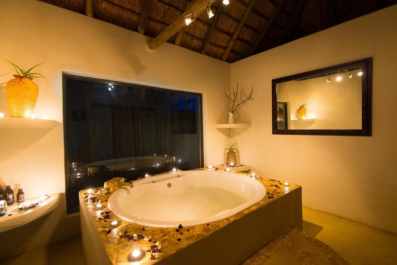 Tau Game Lodge Madikwe Game Reserve Εξωτερικό φωτογραφία