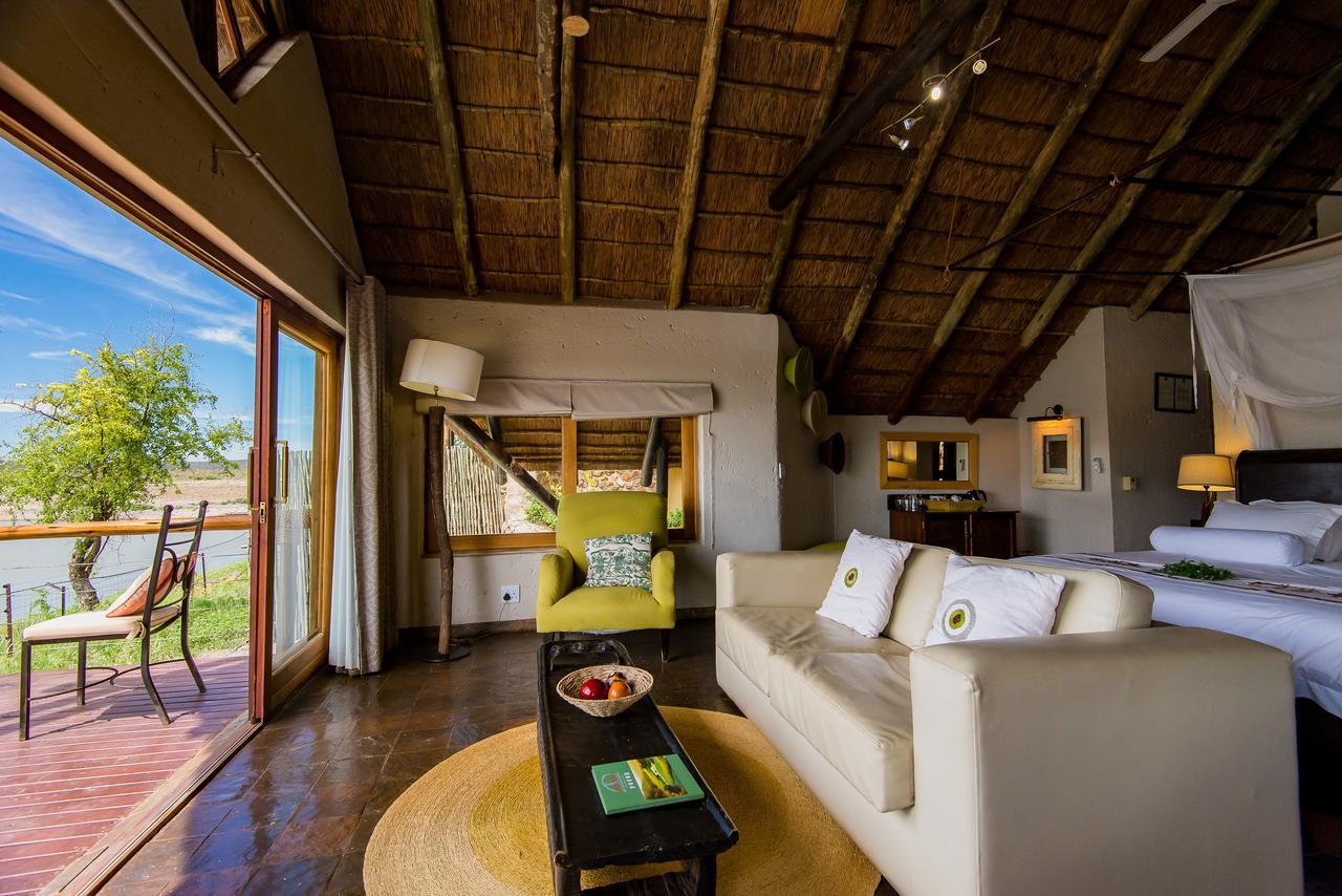 Tau Game Lodge Madikwe Game Reserve Εξωτερικό φωτογραφία